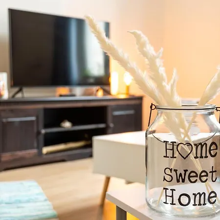 Apartment Blue Chili 18 Zentrales City-apartment Am Hasselbachplatz, 4 Personen